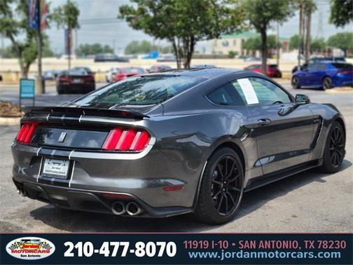 2016 Ford Shelby GT350 Base
