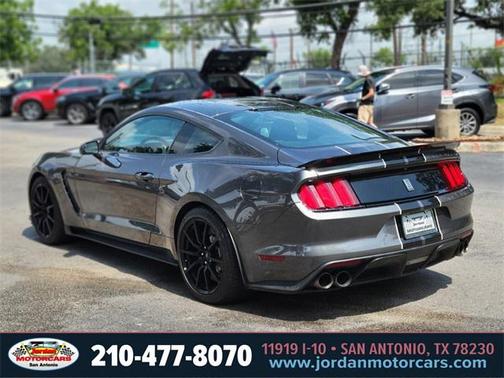 2016 Ford Shelby GT350 Base