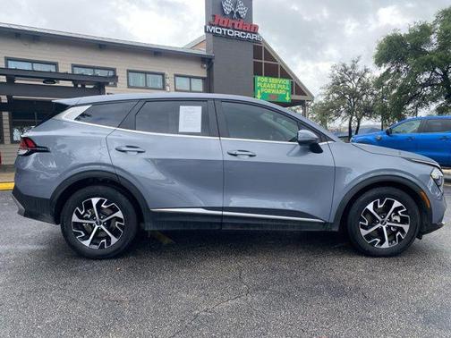Everlasting Silver 2023 Kia Sportage EX