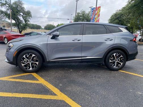 Everlasting Silver 2023 Kia Sportage EX