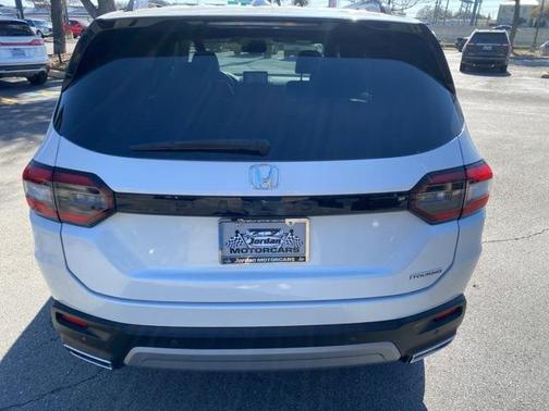 2023 Honda Pilot Touring 8-Passenger