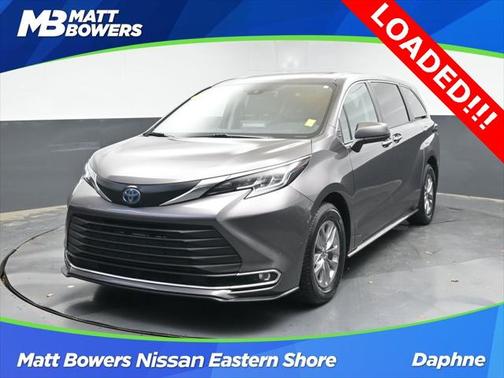 2022 Toyota Sienna XLE 8 Passenger