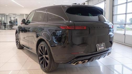 2025 Land Rover Range Rover Sport SE