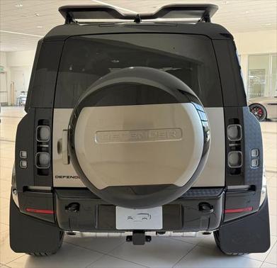 2025 Land Rover Defender 110 P400 X