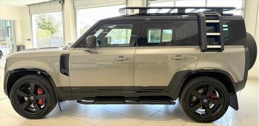 2025 Land Rover Defender 110 P400 X