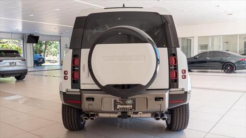 2025 Land Rover Defender X-Dynamic SE