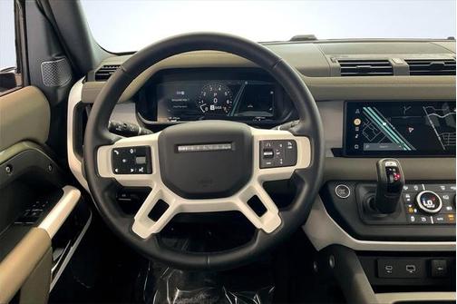2023 Land Rover Defender 90 SE