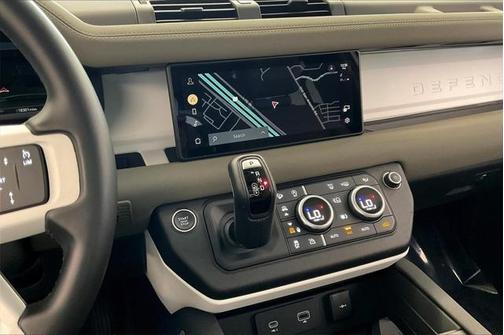 2023 Land Rover Defender 90 SE
