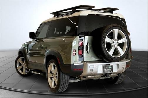 2023 Land Rover Defender 90 SE