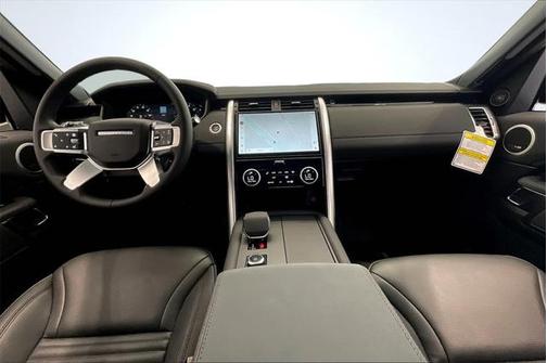2025 Land Rover Discovery P300 S