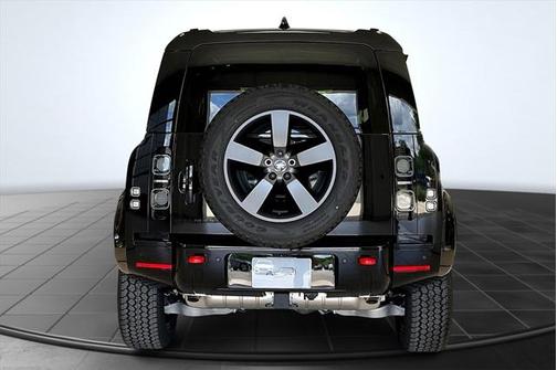 2025 Land Rover Defender 110 P400 X