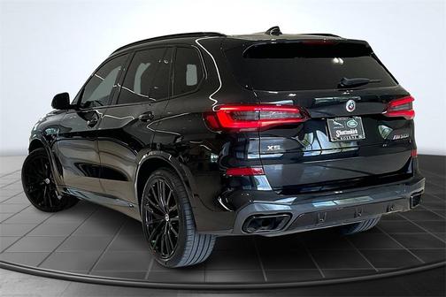 2021 BMW X5 M50i