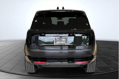 2025 Land Rover Range Rover P400 SE 7 Seat