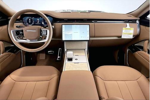 2025 Land Rover Range Rover P615 SV