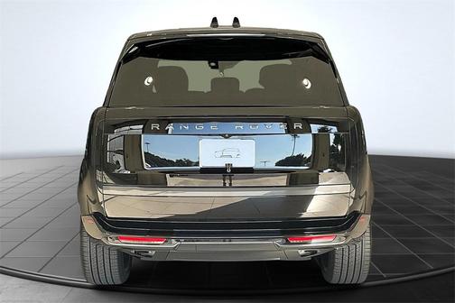 2025 Land Rover Range Rover P400 SE