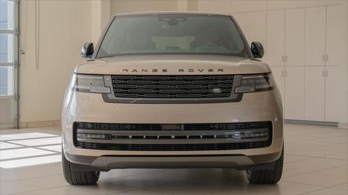 2025 Land Rover Range Rover P550e Autobiography