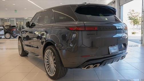 2025 Land Rover Range Rover Sport SE
