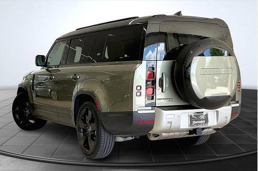 2023 Land Rover Defender 130 SE