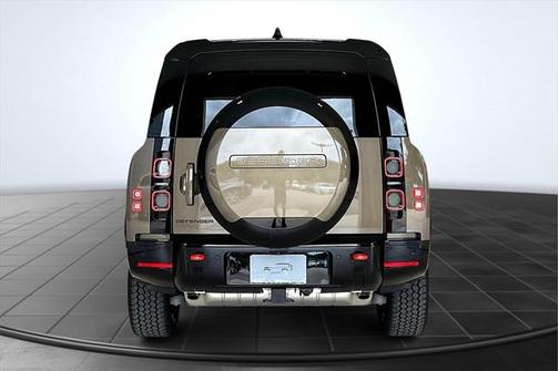 2025 Land Rover Defender 130 P400 X