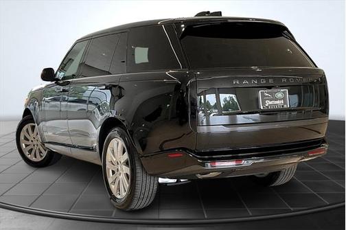 2025 Land Rover Range Rover P400 SE 7 Seat