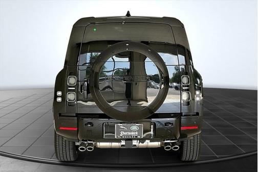 2025 Land Rover Defender V8