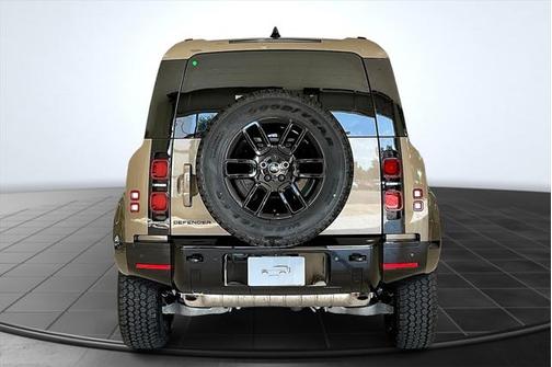 2025 Land Rover Defender 90 P400 X-Dynamic SE