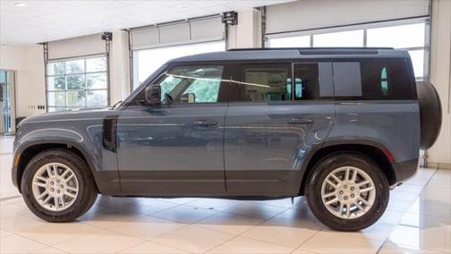2025 Land Rover Defender 110 P400 S