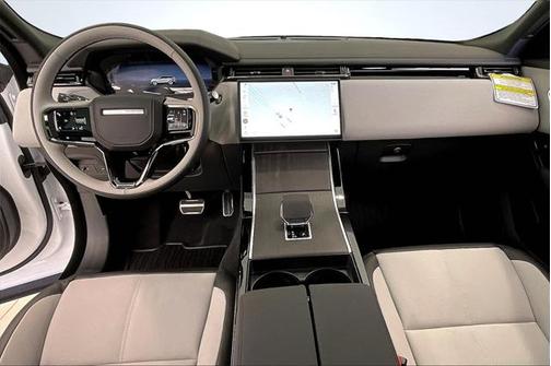 2026 Land Rover Range Rover Velar P400 Dynamic SE