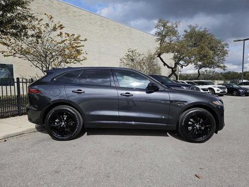 2024 Jaguar F-PACE R-Dynamic S
