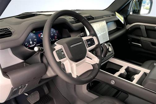 2026 Land Rover Defender X-Dynamic SE