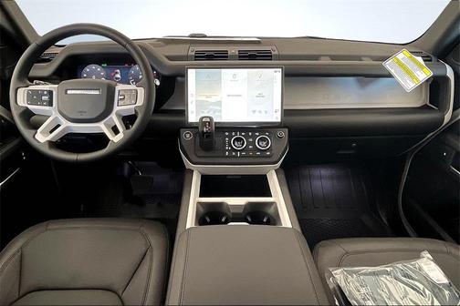 2026 Land Rover Defender X-Dynamic SE