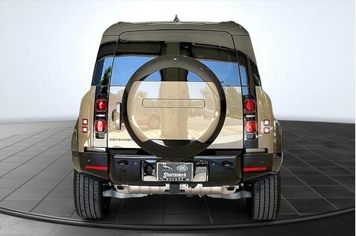 2025 Land Rover Defender 90 P400 X-Dynamic SE