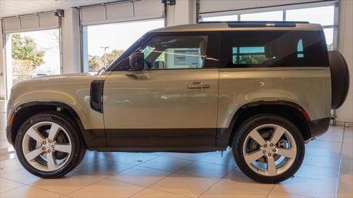 2025 Land Rover Defender 90 P400 X-Dynamic SE