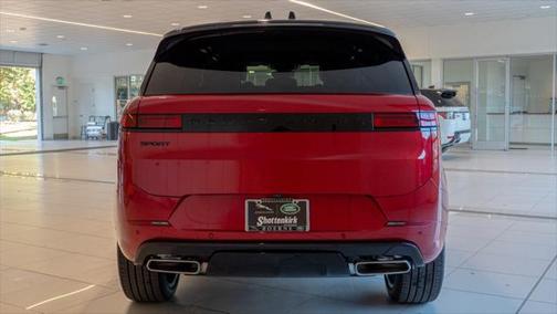 2025 Land Rover Range Rover Sport SE
