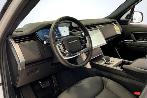 2025 Land Rover Range Rover P530 SE 7 Seat