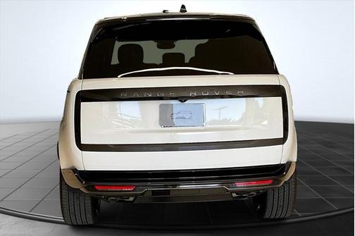 2025 Land Rover Range Rover P530 SE 7 Seat