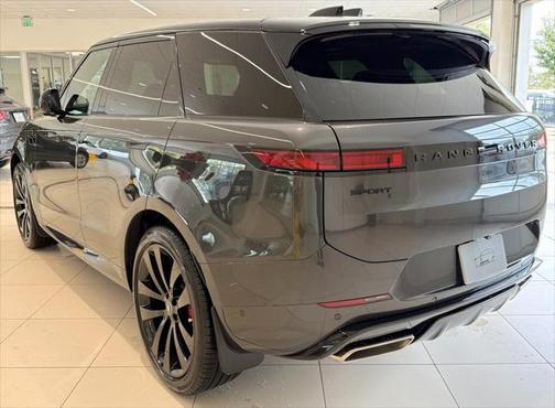 2025 Land Rover Range Rover Sport SE