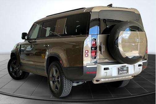 2025 Land Rover Defender 130 P400 S