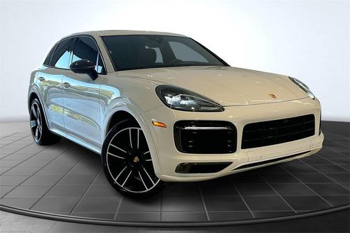 2023 Porsche Cayenne Platinum Edition