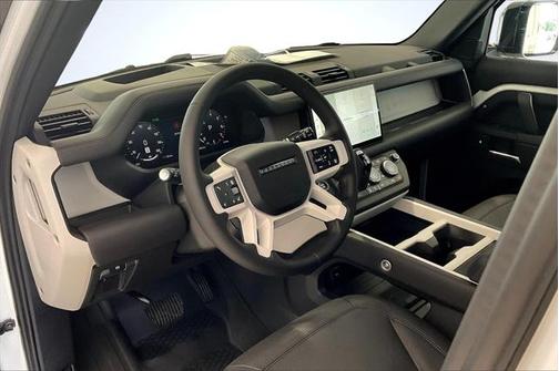 2025 Land Rover Defender 110 P400 X-Dynamic SE