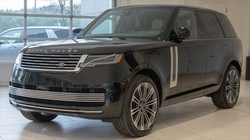 2025 Land Rover Range Rover P615 SV
