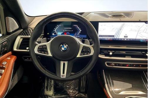 2024 BMW X7 M60i
