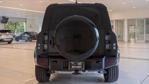 2025 Land Rover Defender 110 P400 X