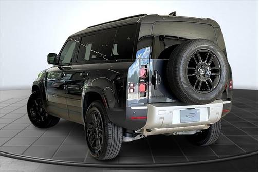 2025 Land Rover Defender 110 P300