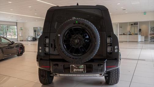 2025 Land Rover Defender 110 P400 X