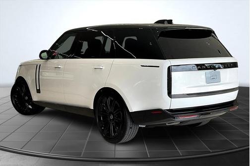 2025 Land Rover Range Rover P400 SE 7 Seat