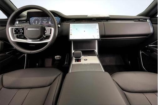 2025 Land Rover Range Rover P400 SE 7 Seat