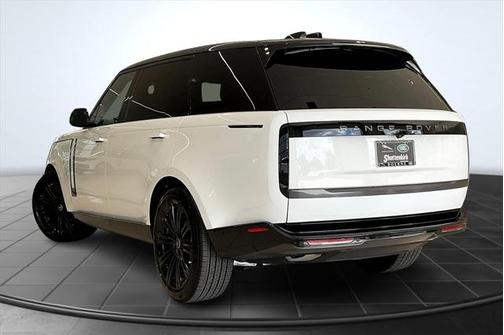 2025 Land Rover Range Rover P400 SE 7 Seat