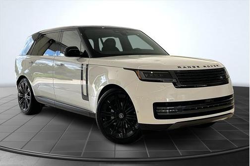 2025 Land Rover Range Rover P400 SE 7 Seat
