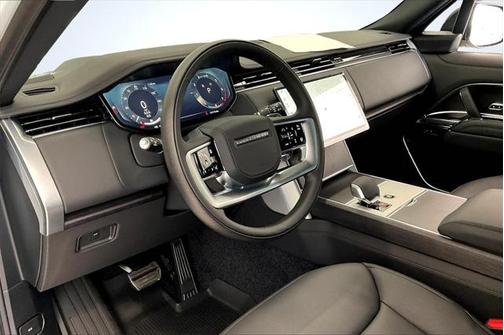 2025 Land Rover Range Rover P400 SE 7 Seat